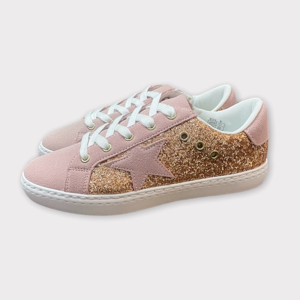 🏷 NWT - Hoo | Mia Star Sneakers